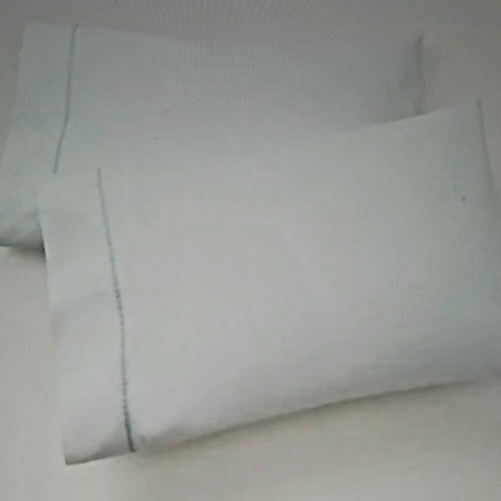Ralph Lauren Palmer Percale Two Standard Size Pillowcases NWT